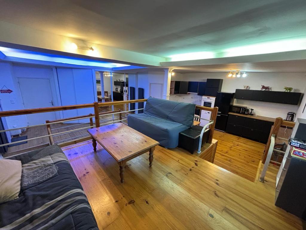 Апартаменты Luchon Loft De Charme Bagneres-de-Luchon Экстерьер фото