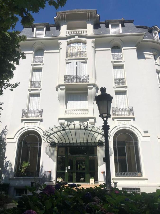 Апартаменты Luchon Loft De Charme Bagneres-de-Luchon Экстерьер фото